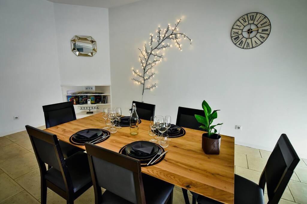 Grand Appartement De Haut Standing En Centre-Ville Montluçon Buitenkant foto
