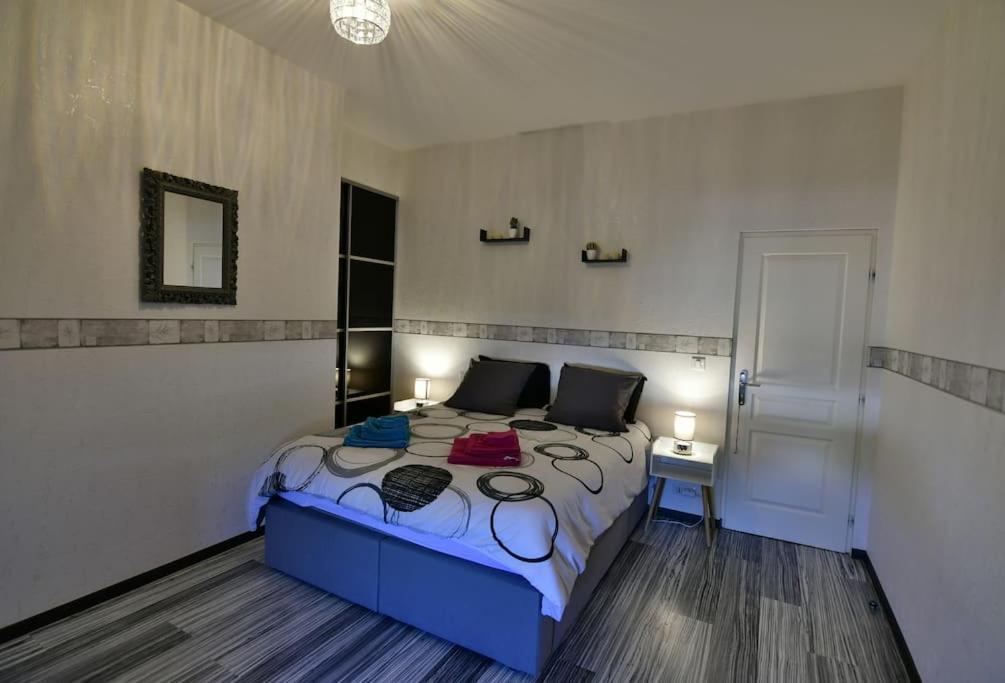 Grand Appartement De Haut Standing En Centre-Ville Montluçon Buitenkant foto