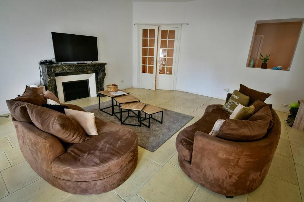 Grand Appartement De Haut Standing En Centre-Ville Montluçon Buitenkant foto